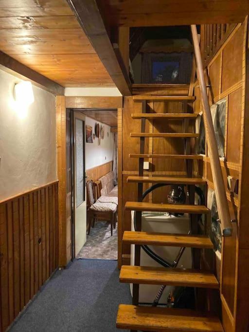 Utulna Chaloupka Na Valassku Valasska Bystrice Exterior foto