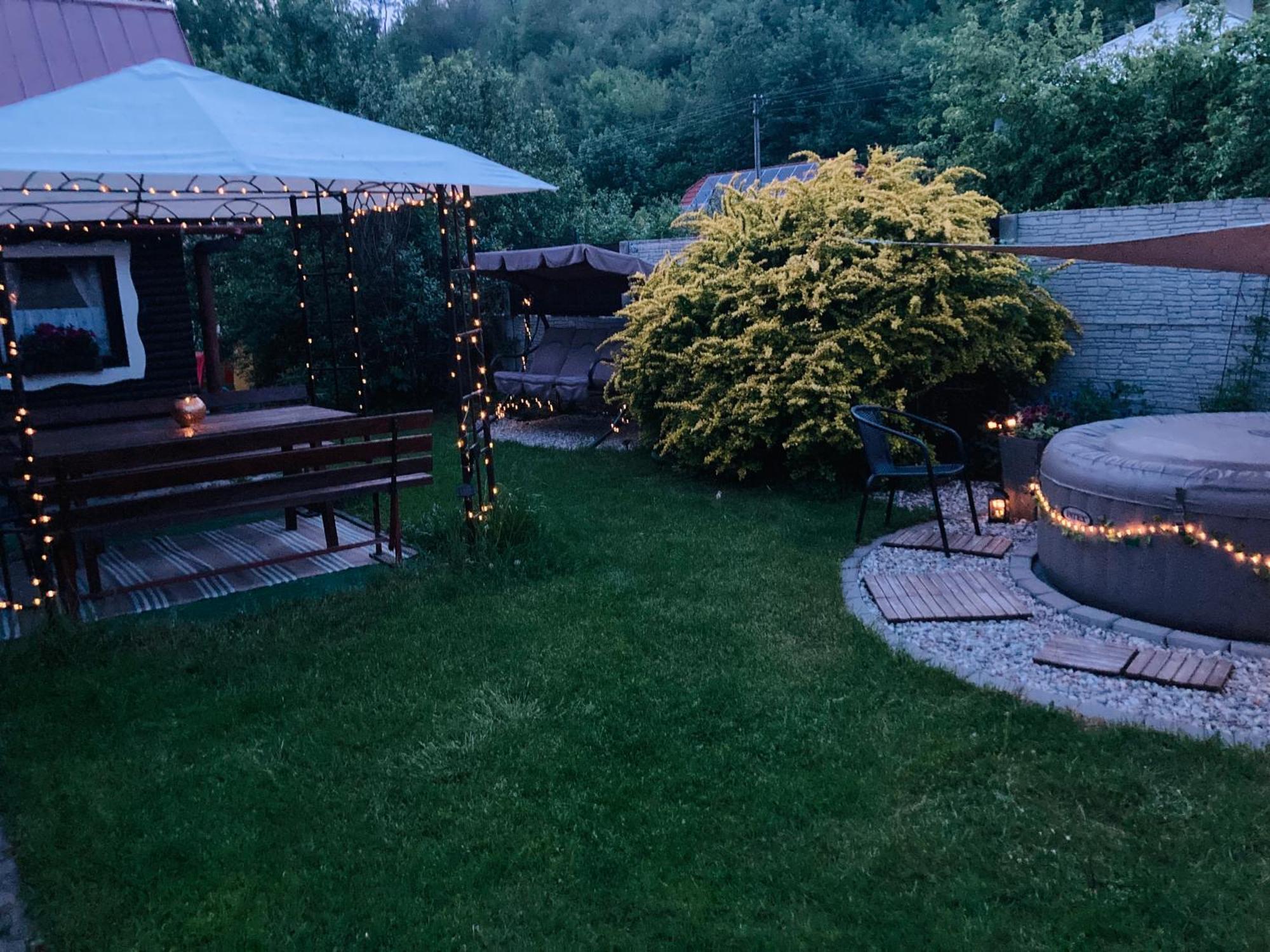 Utulna Chaloupka Na Valassku Valasska Bystrice Exterior foto