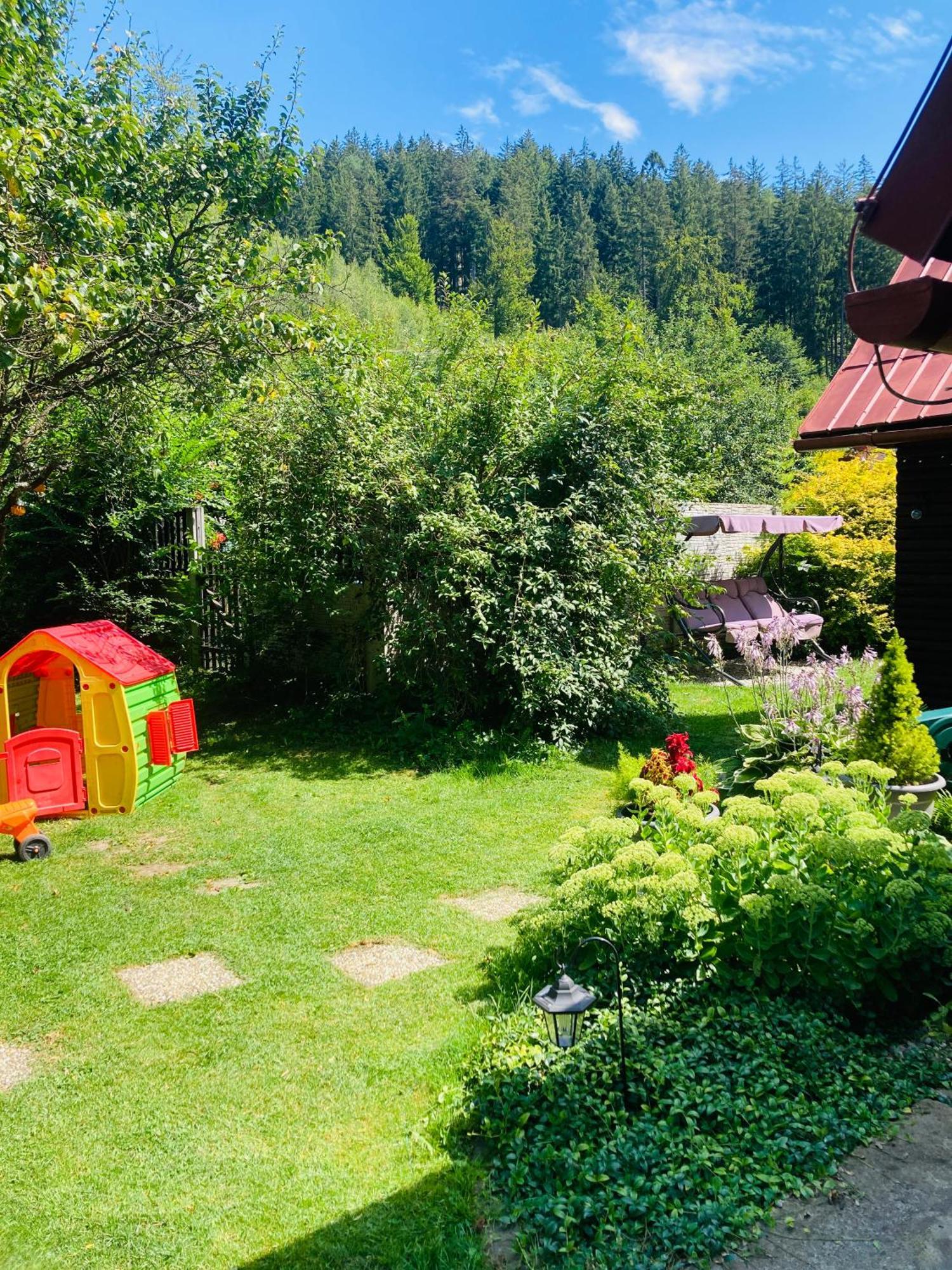 Utulna Chaloupka Na Valassku Valasska Bystrice Exterior foto
